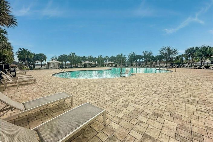 Image No.15-4 Bed House for sale