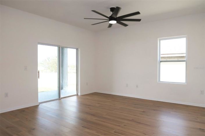 Image No.22-4 Bed House for sale