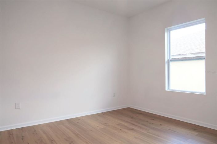 Image No.31-4 Bed House for sale