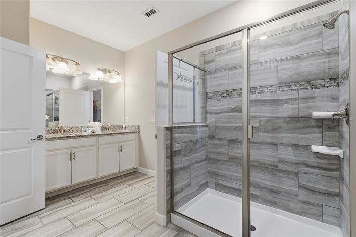 Image No.23-8 Bed House for sale