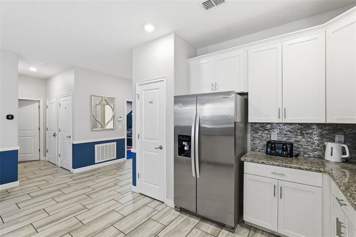 Image No.29-8 Bed House for sale