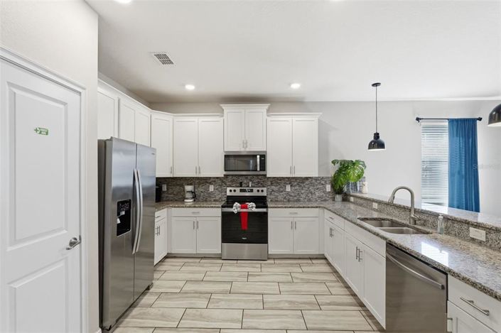 Image No.30-8 Bed House for sale