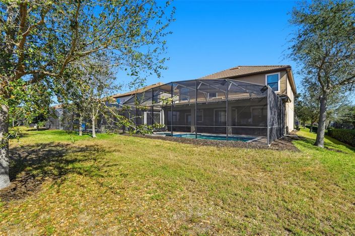 Image No.4-8 Bed House for sale