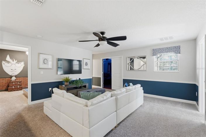 Image No.43-8 Bed House for sale