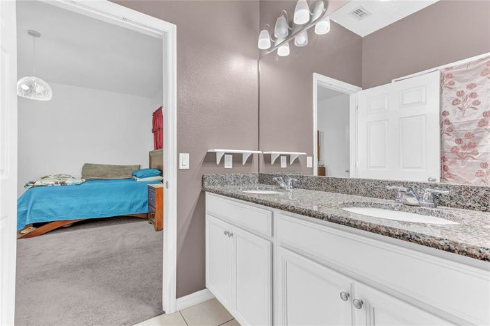 Image No.15-3 Bed House for sale