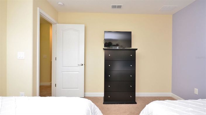 Image No.19-8 Bed House for sale