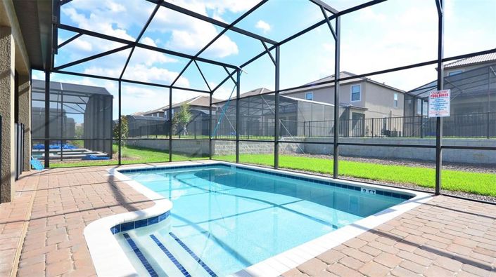 Image No.28-8 Bed House for sale