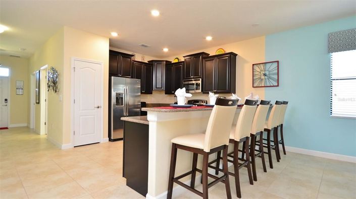 Image No.4-8 Bed House for sale