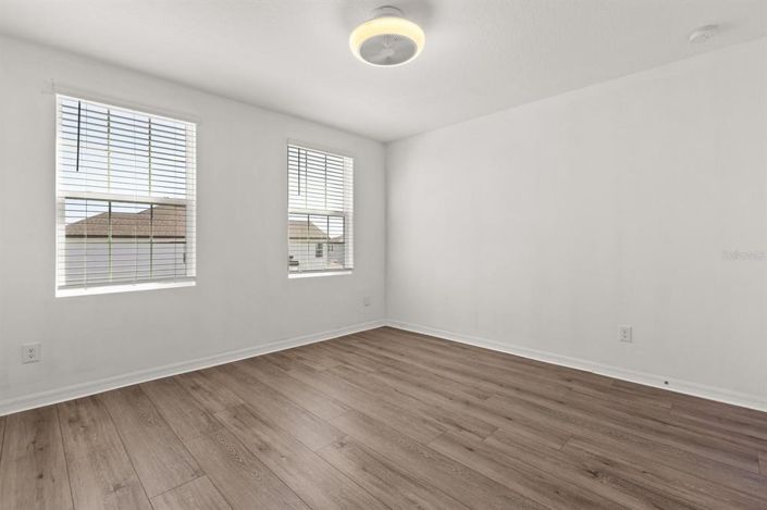 Image No.13-5 Bed House for sale