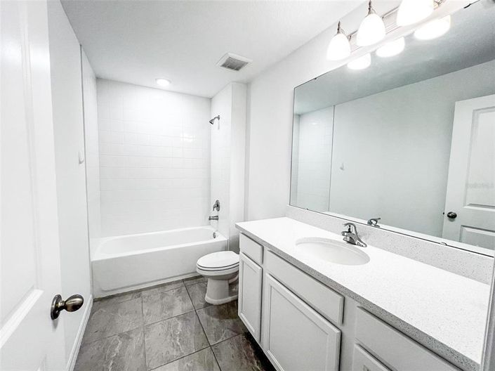 Image No.14-3 Bed Townhouse for sale