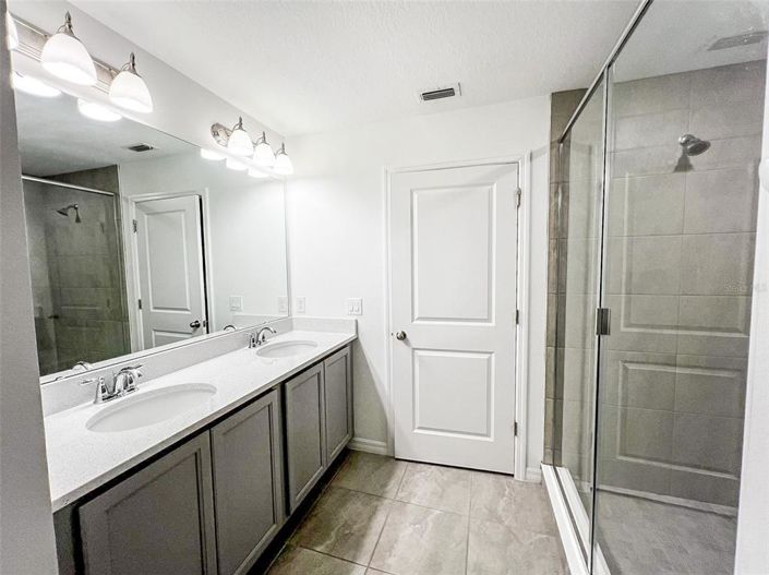 Image No.8-3 Bed Townhouse for sale