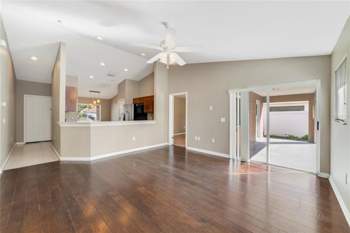 Image No.9-3 Bed House for sale