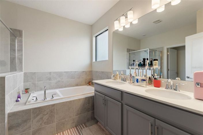 Image No.16-3 Bed Townhouse for sale