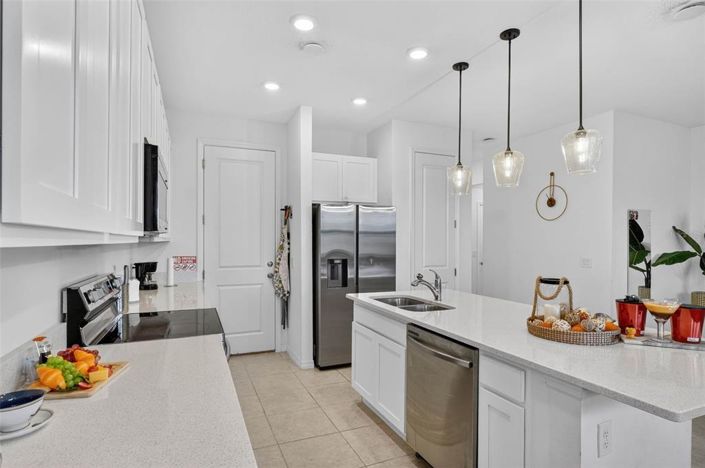 Image No.12-3 Bed Townhouse for sale