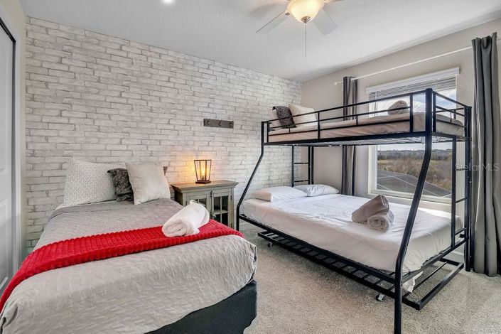 Image No.17-4 Bed Townhouse for sale