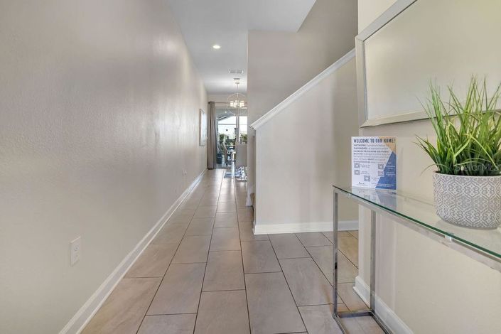 Image No.3-4 Bed Townhouse for sale