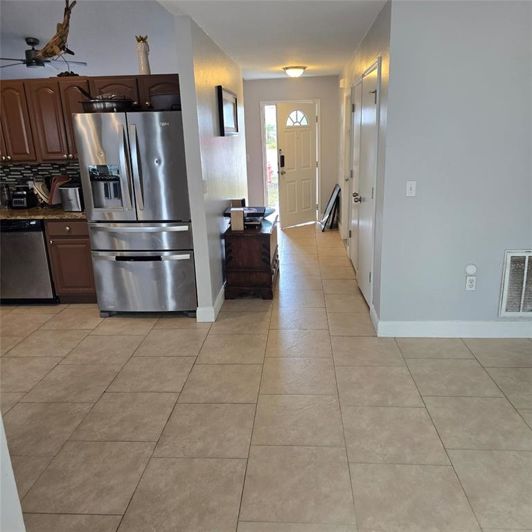 Image No.20-4 Bed House for sale