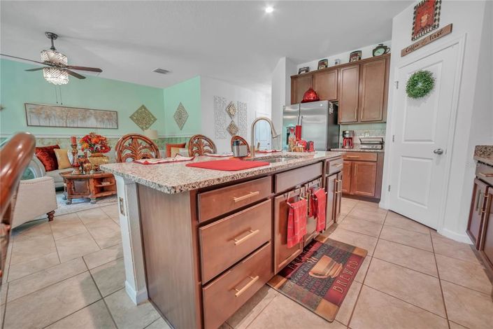 Image No.19-3 Bed House for sale