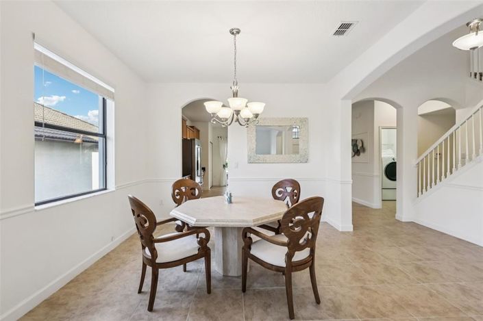 Image No.10-4 Bed House for sale