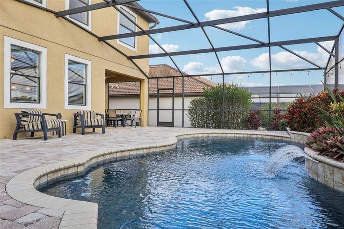 Image No.2-4 Bed House for sale