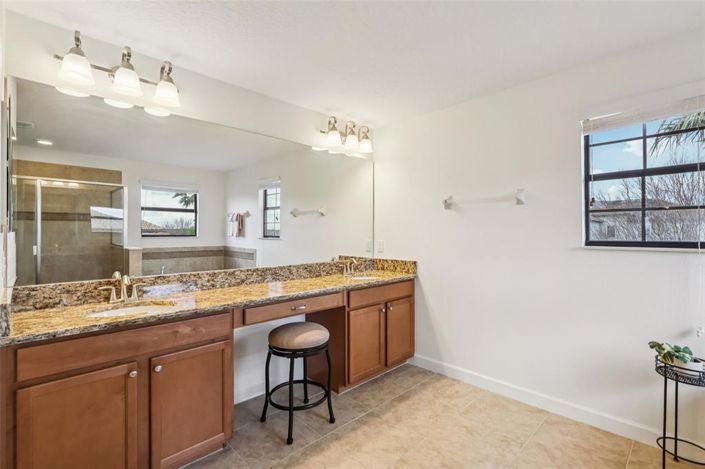 Image No.32-4 Bed House for sale