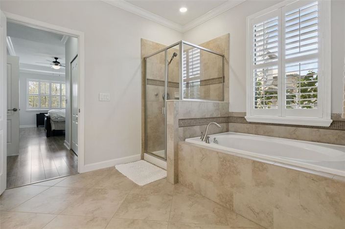 Image No.24-5 Bed House for sale