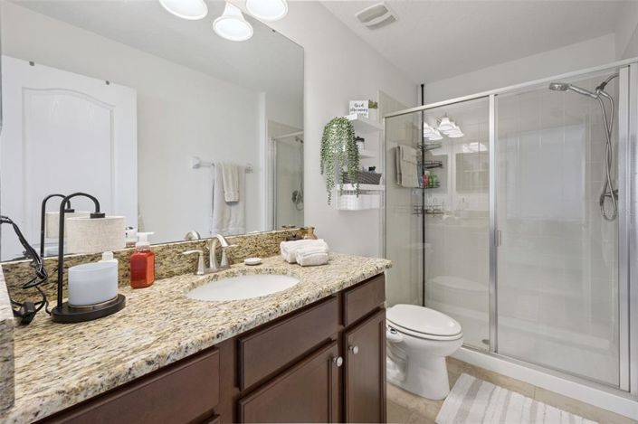 Image No.32-5 Bed House for sale