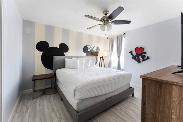 Image No.26-8 Bed House for sale