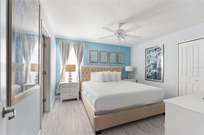 Image No.28-8 Bed House for sale