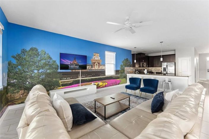 Image No.8-8 Bed House for sale