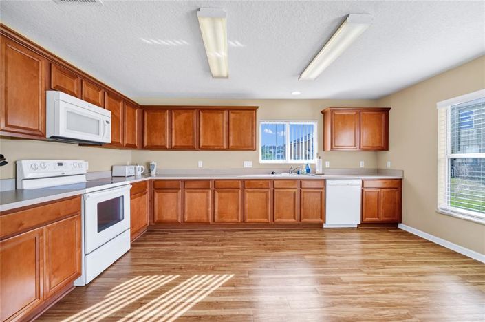 Image No.13-3 Bed House for sale