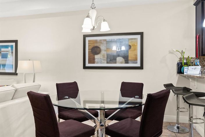 Image No.8-3 Bed Townhouse for sale