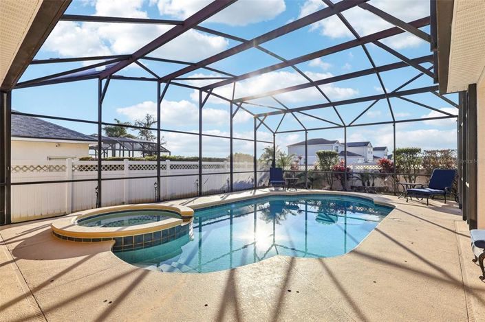 Image No.42-5 Bed House for sale