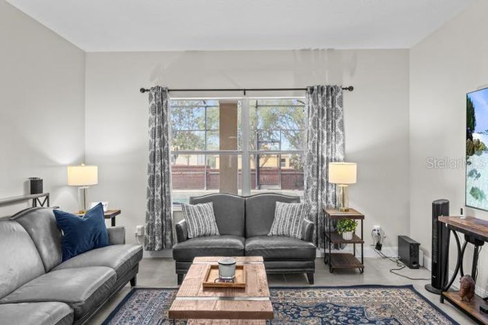 Image No.11-5 Bed House for sale