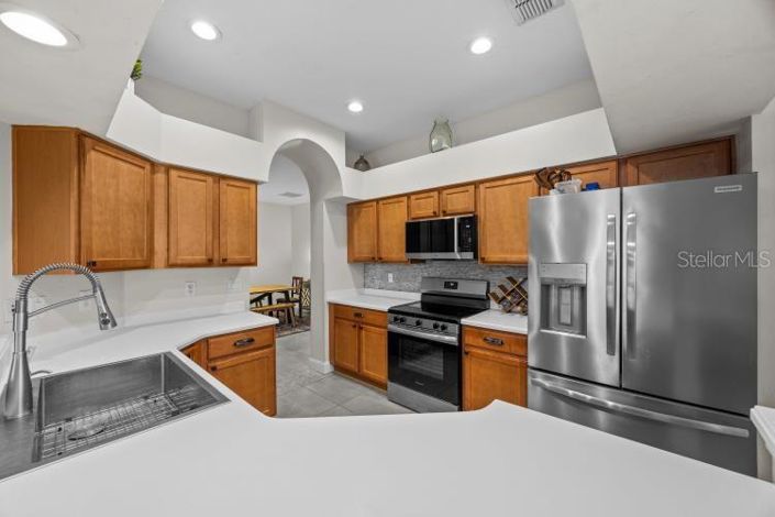 Image No.12-5 Bed House for sale