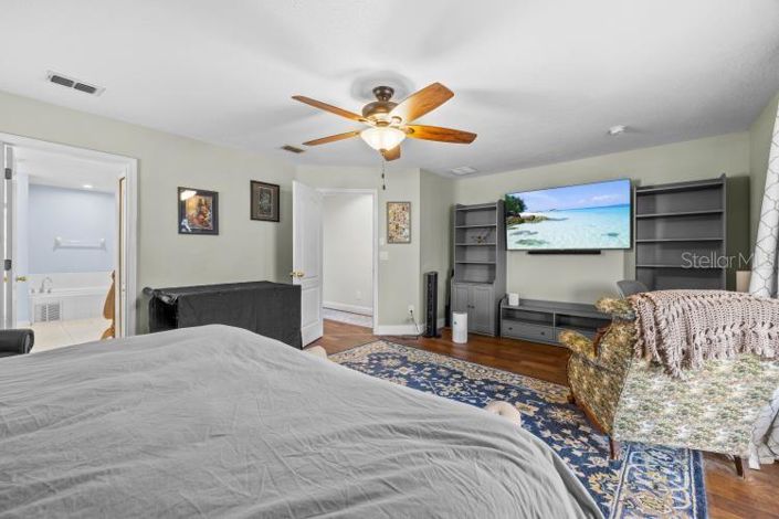 Image No.36-5 Bed House for sale