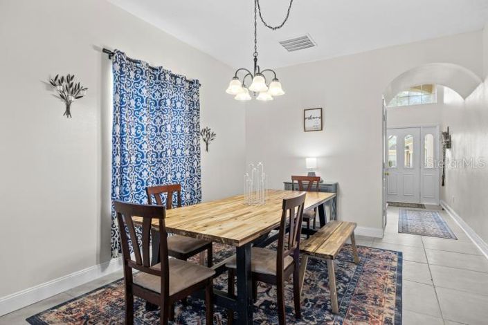 Image No.7-5 Bed House for sale