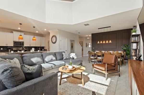 Image No.3-5 Bed House for sale