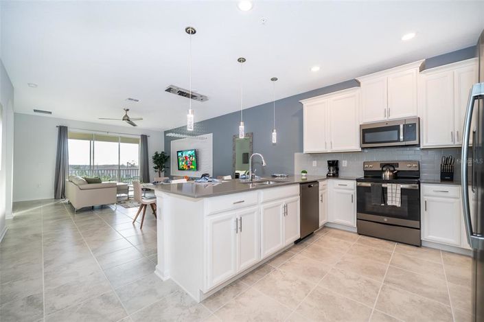 Image No.11-3 Bed Apartment for sale