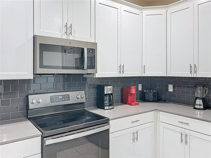 Image No.12-8 Bed House for sale