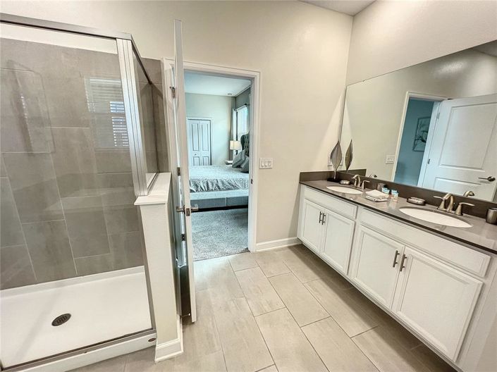 Image No.19-8 Bed House for sale