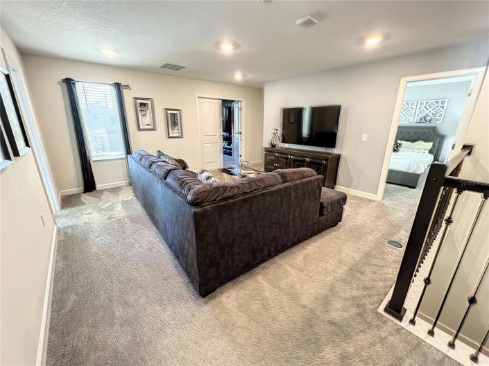 Image No.25-8 Bed House for sale