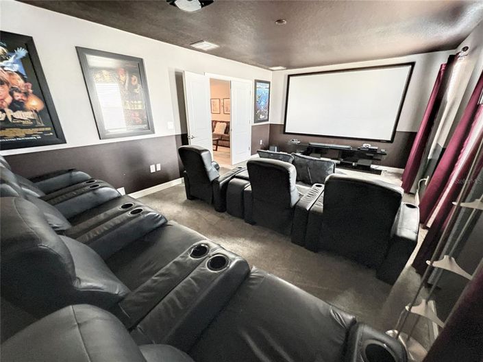 Image No.27-8 Bed House for sale