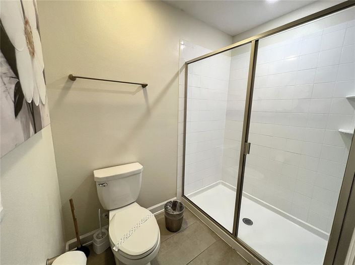 Image No.33-8 Bed House for sale