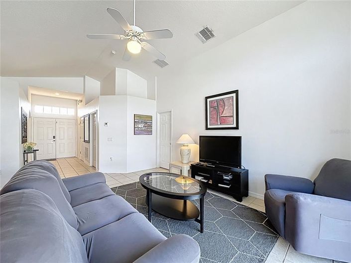 Image No.8-3 Bed House for sale