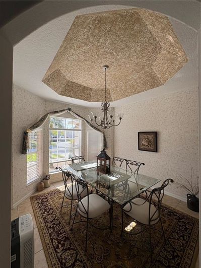 Image No.8-4 Bed House for sale