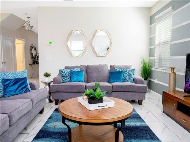 Image No.17-6 Bed House for sale