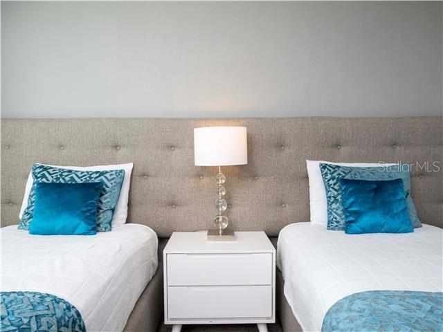 Image No.33-6 Bed House for sale