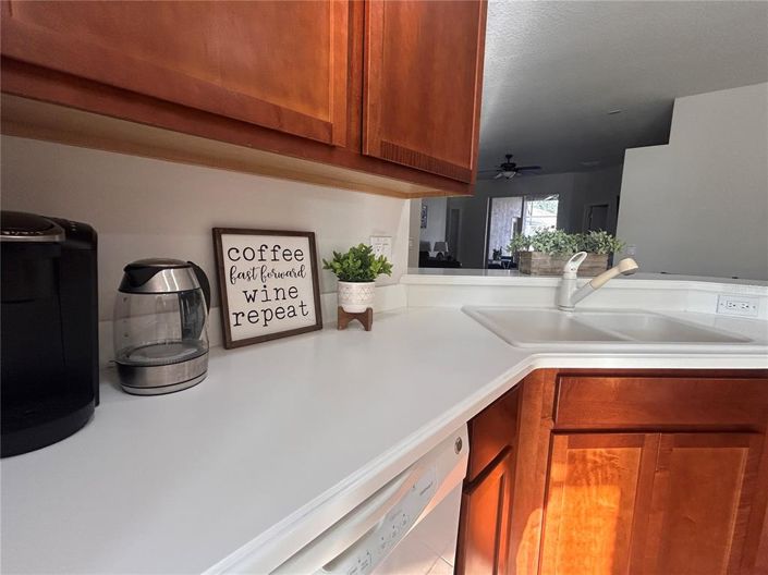 Image No.10-4 Bed House for sale