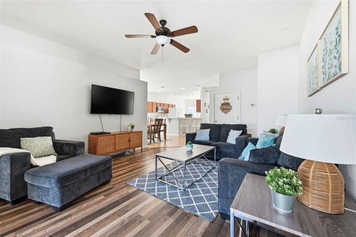 Image No.17-4 Bed House for sale